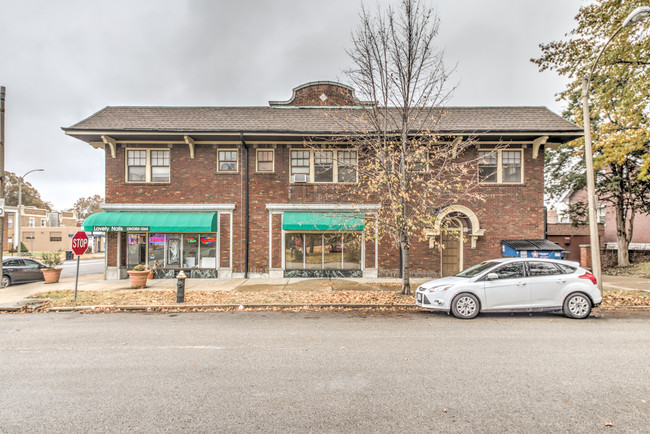 Building Photo - 5618 S Grand Blvd