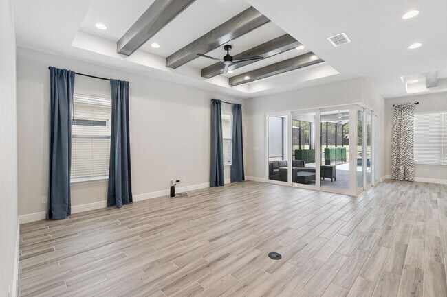 Foto del edificio - 7790 Four Seasons Blvd