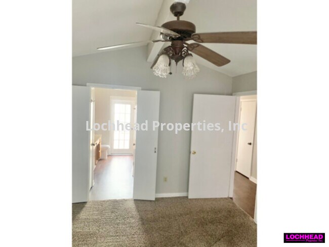 Building Photo - 1207 Thistle Dr