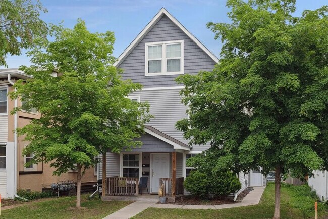 Foto del edificio - 3317 Bryant Ave S