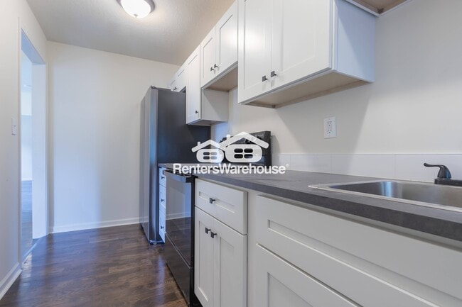Building Photo - 2305 E 37th St