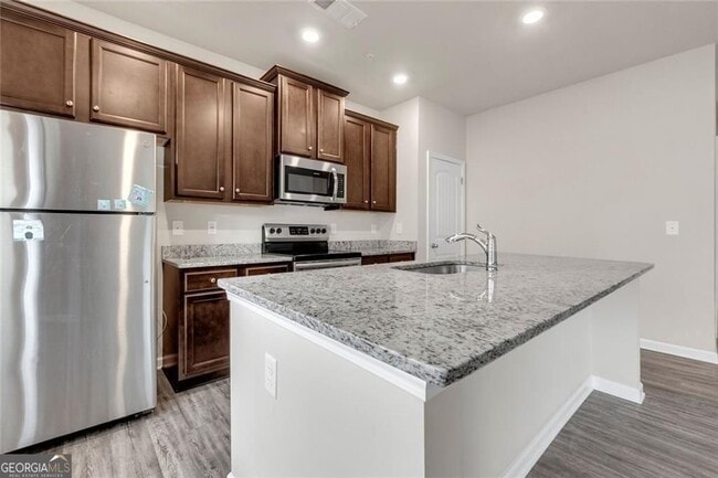 Building Photo - 2106 Irvin Ct