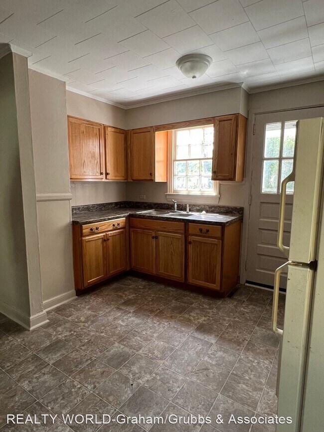 Foto del edificio - 2 br, 1 bath House - 517 Williams Street