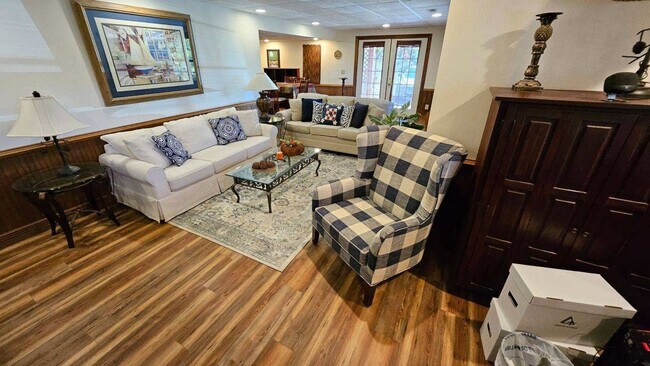 Building Photo - $1,900 - 2 Bedroom 1 Bathroom Gorgeous Fur...