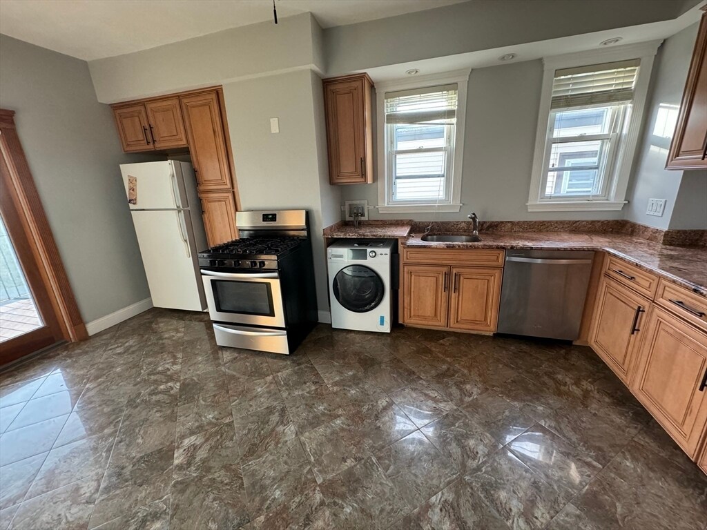Foto principal - 7 Orient Ave