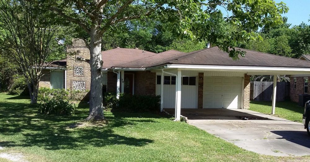 Primary Photo - MOVE IN PENDING 10 Finwick Dr.