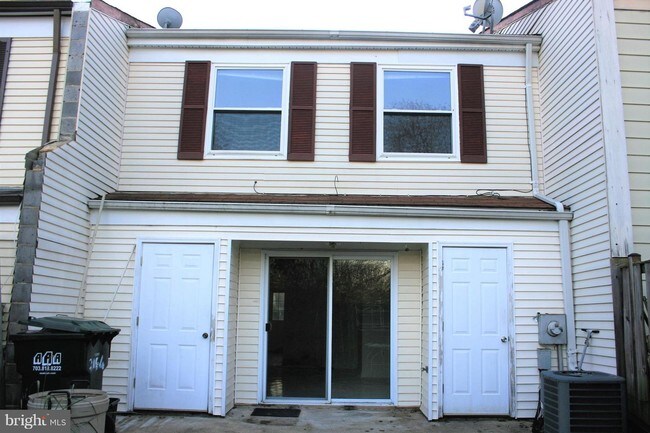 Building Photo - 2164 Monaghan Dr