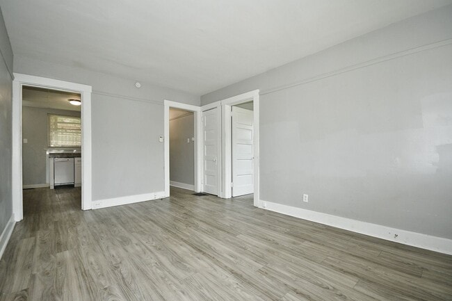 Building Photo - 1037 N 6th St
