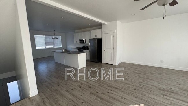 Foto del edificio - 386 Willow Leaf Rd