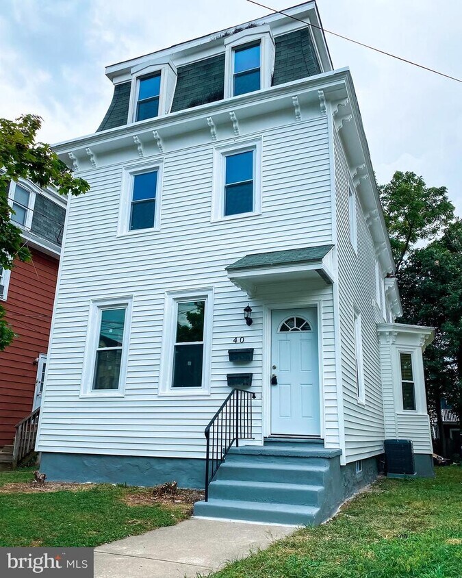 Primary Photo - 40 High St