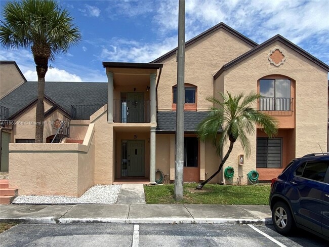Foto del edificio - 8225 NW 191st St