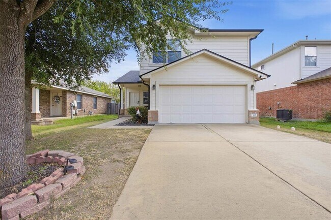 Foto del edificio - 912 Sweet Leaf Ln