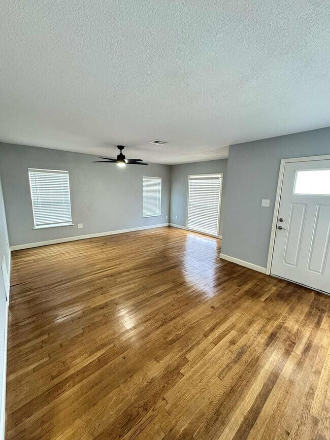 Foto del edificio - 4000 Austin Ave