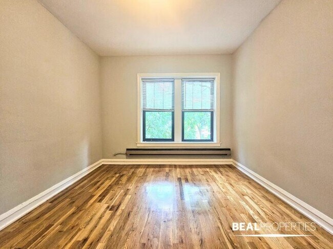 Building Photo - 1 bedroom in CHICAGO IL 60657