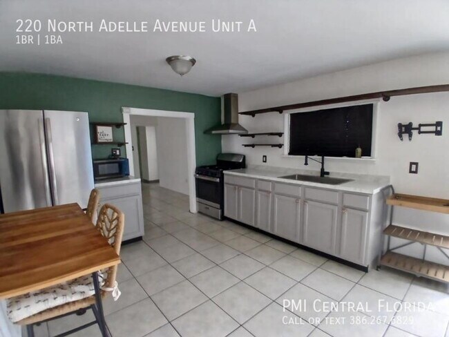 Foto del edificio - 220 N Adelle Ave