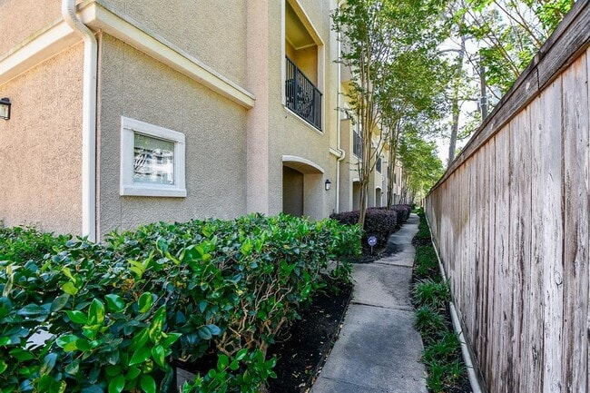 Building Photo - 12707 Boheme Dr