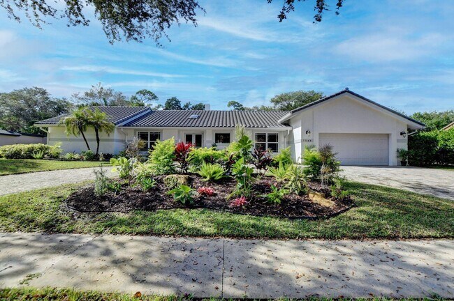 Building Photo - 7548 Estrella Cir