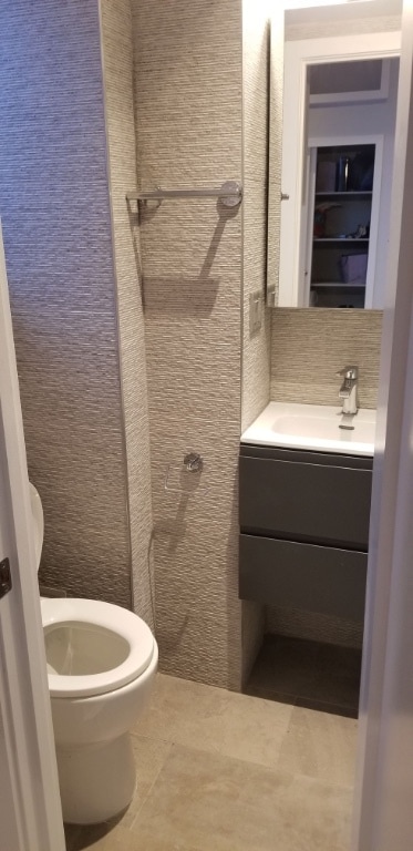 Building Photo - 358 W 51st St