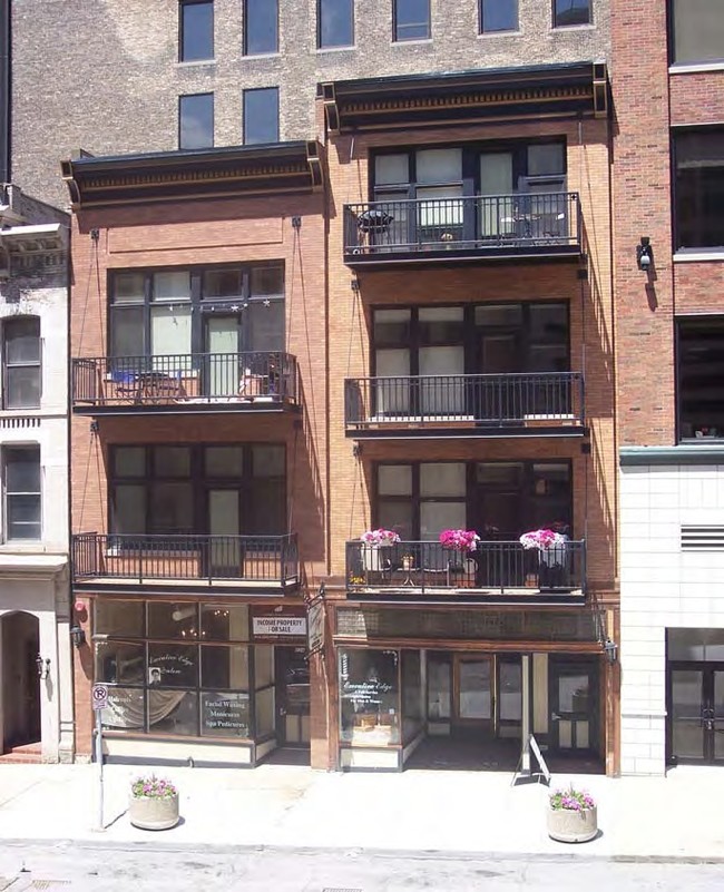 Foto del edificio - 224-226 E Mason St