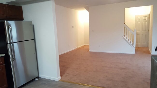 Building Photo - 39 West Ridley Avenue