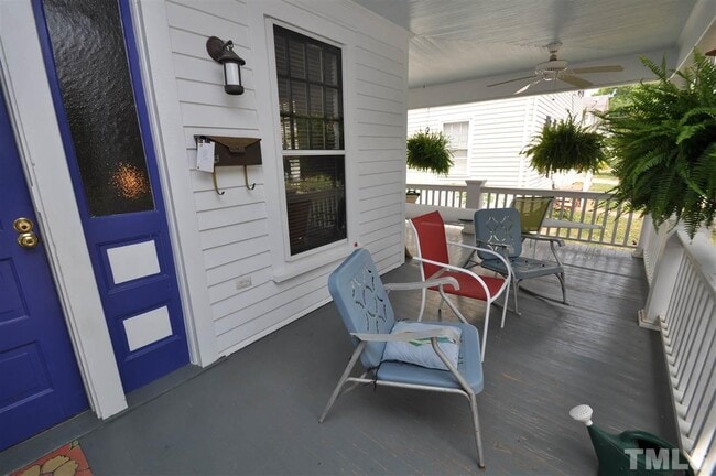 Foto del edificio - 616 Wills Forest St