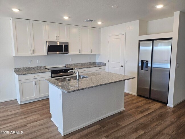 Foto del edificio - 1225 N 13th St