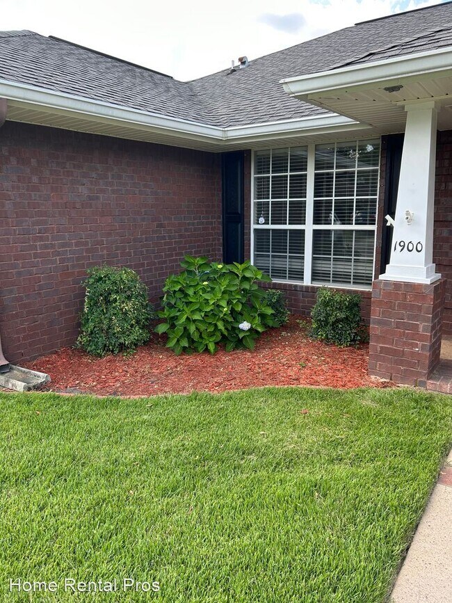 Foto del edificio - 4 br, 3 bath House - 1900 Larkspur Circle