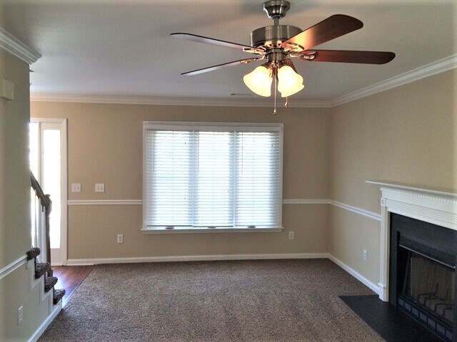 Foto del edificio - 2500 Adams Farm Pkwy