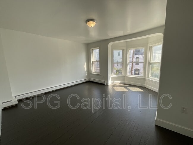 Foto del edificio - 164 S Pine St