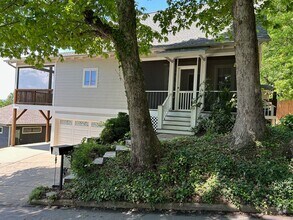Building Photo - 76 Thurland Ave
