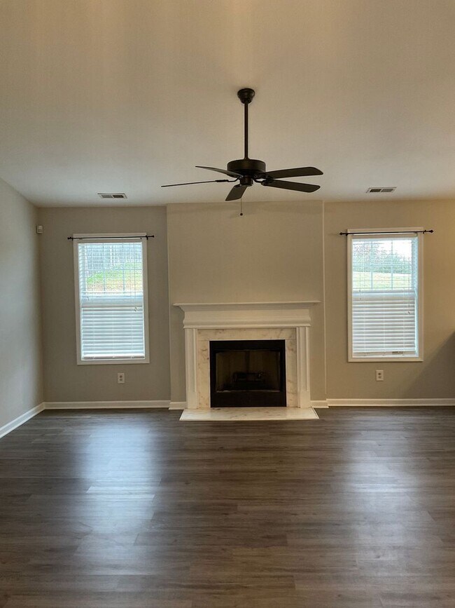 Foto del edificio - Available Now!! Charming and Updated Rental Home in Mt. Holly!