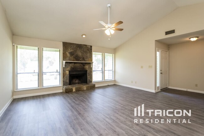 Building Photo - 3834 Springleaf Ct