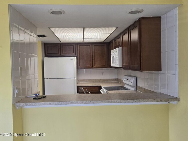 Building Photo - 3100 Sir Hamilton Cir