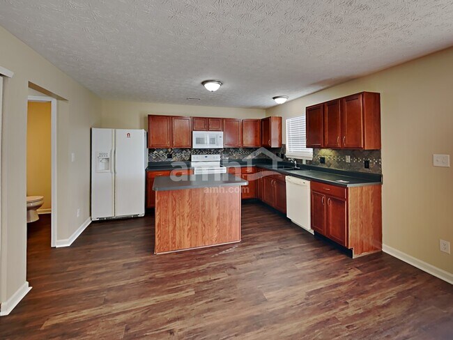 Foto del edificio - 1351 Blue Ridge Ln