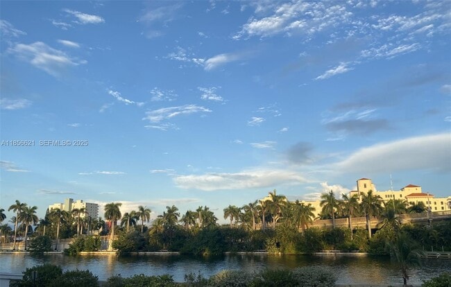 Foto del edificio - 701 Hollywood Blvd