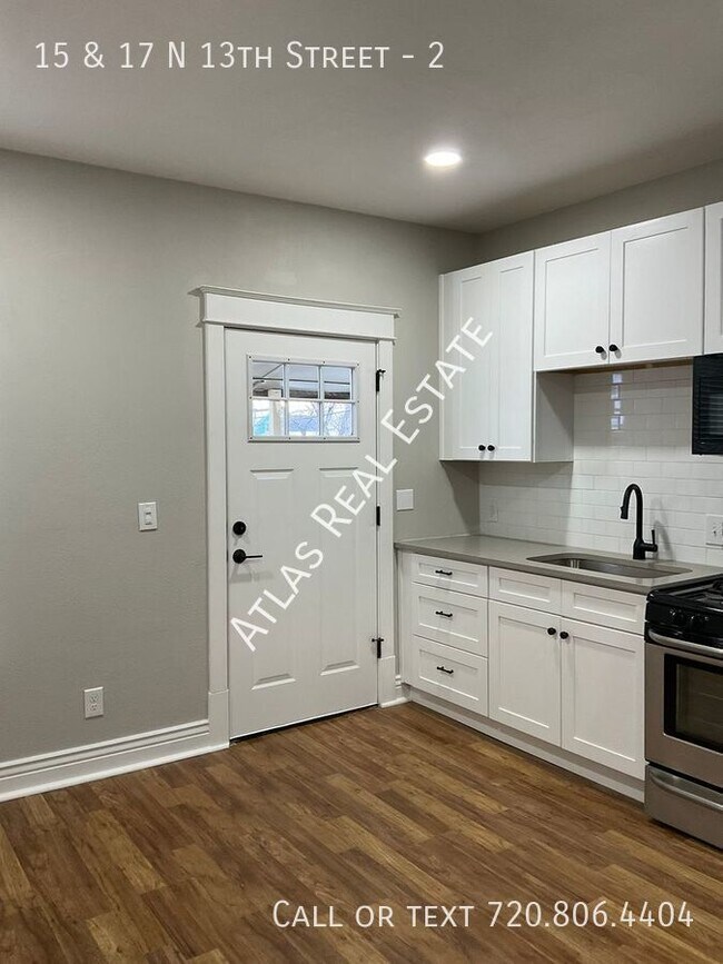 Building Photo - Coming Soon! Renovated 1 Bedroom/1 Bath Do...