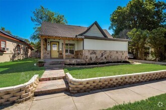 Building Photo - 2933 James Ave