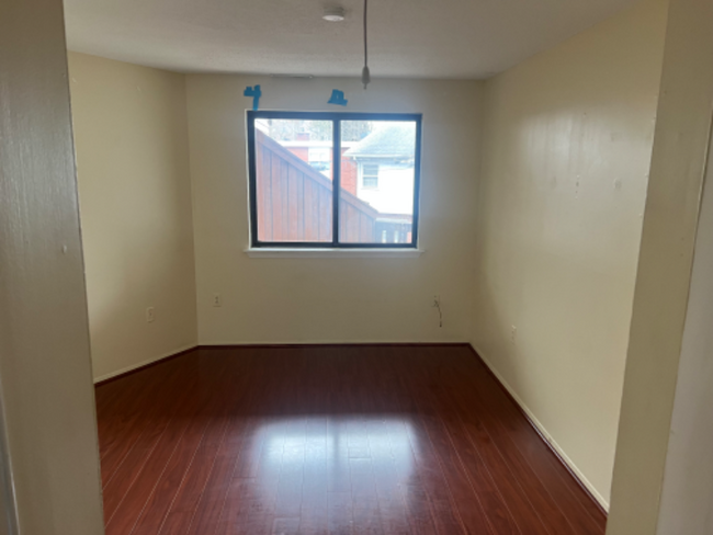 Building Photo - 146 Springside Ave