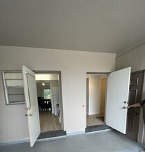 Building Photo - 2441 SW 82nd Ave