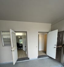 Building Photo - 2441 SW 82nd Ave