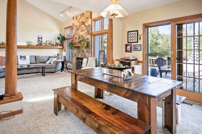 Foto del edificio - 9740 Purcell Hill Rd