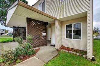 Building Photo - 444 Bruce Ave