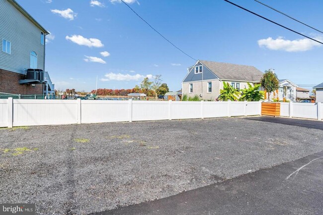 Building Photo - 6934 River Drive Rd