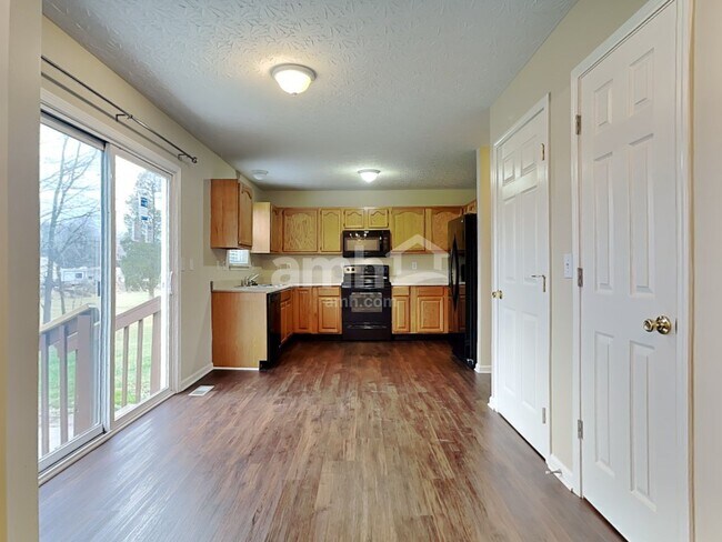 Foto del edificio - 2029 River Birch Dr