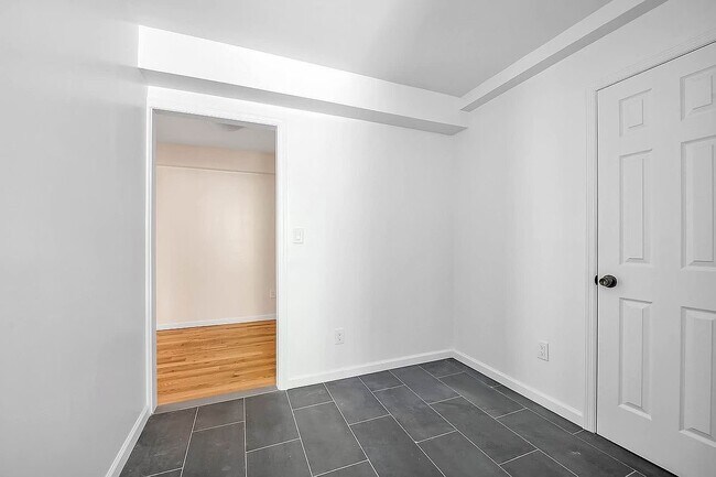 Foto del edificio - 1730 E 14th St