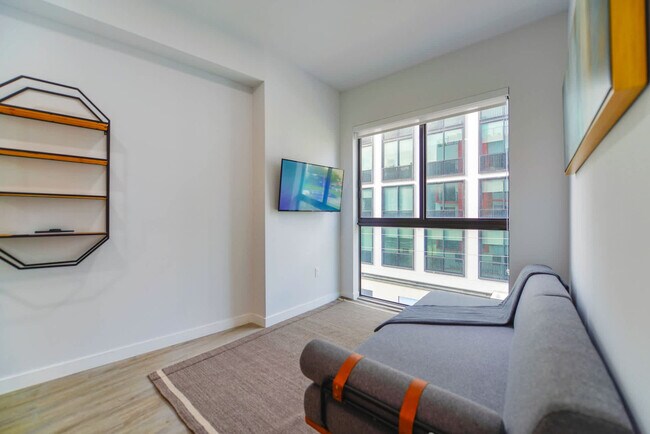 Building Photo - 136 NW 26th St