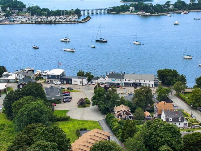 Building Photo - 33 Sakonnet E