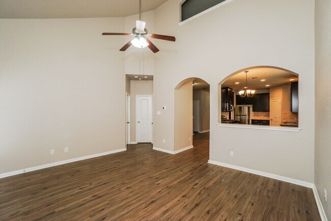 Foto del edificio - 252 Oak Creek Way