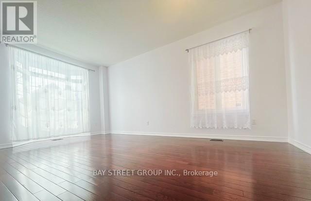 Building Photo - 16 Silverdale Rd