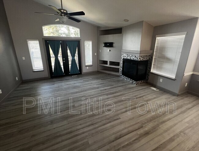 Building Photo - 10647 W Bellwood Pl